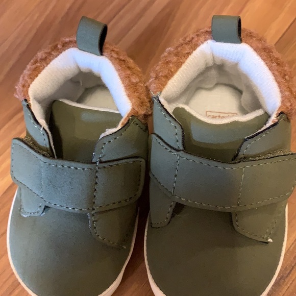 Carter’s soft sole shoes - Picture 2 of 6